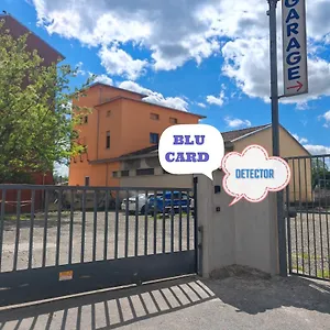 Апартаменты Express Traveller's Iii Front Station Fs Parking Privato